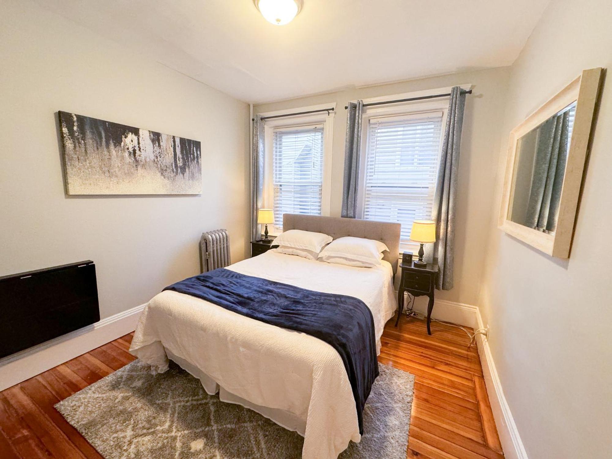 Huge,3 Bed,2Bath,Public Transport,Boston,Sleeps 9 Apartment Brookline Bagian luar foto